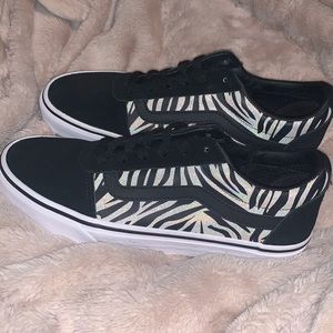 NWOT Zebra Vans size 8.0 in women